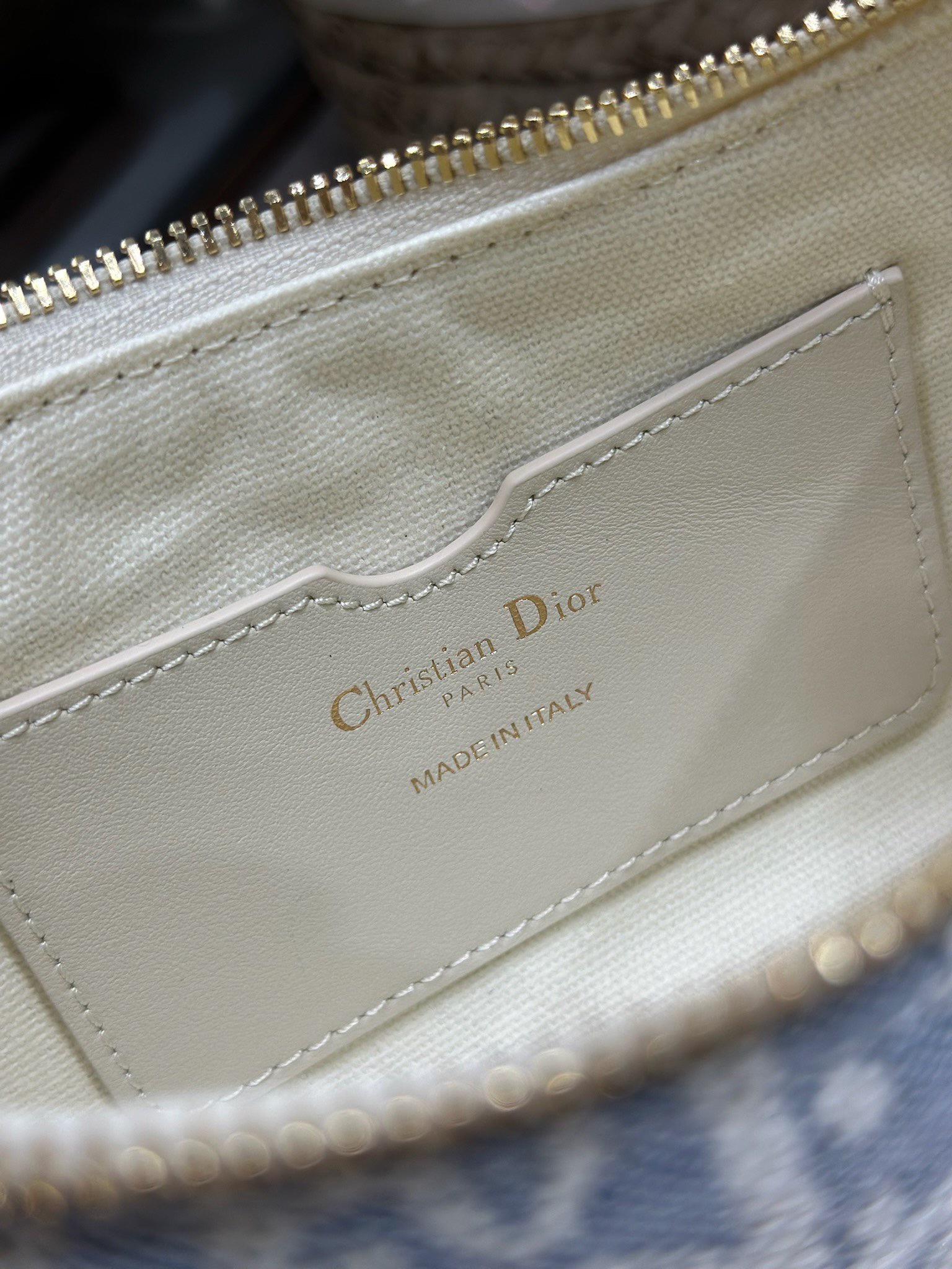 DIOR 30 Montaigne