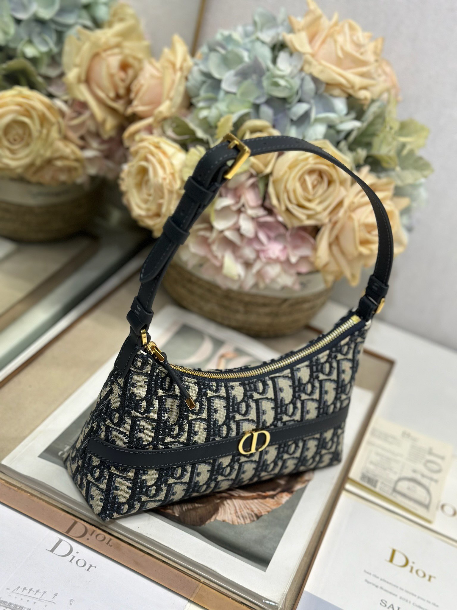 DIOR 30 Montaigne