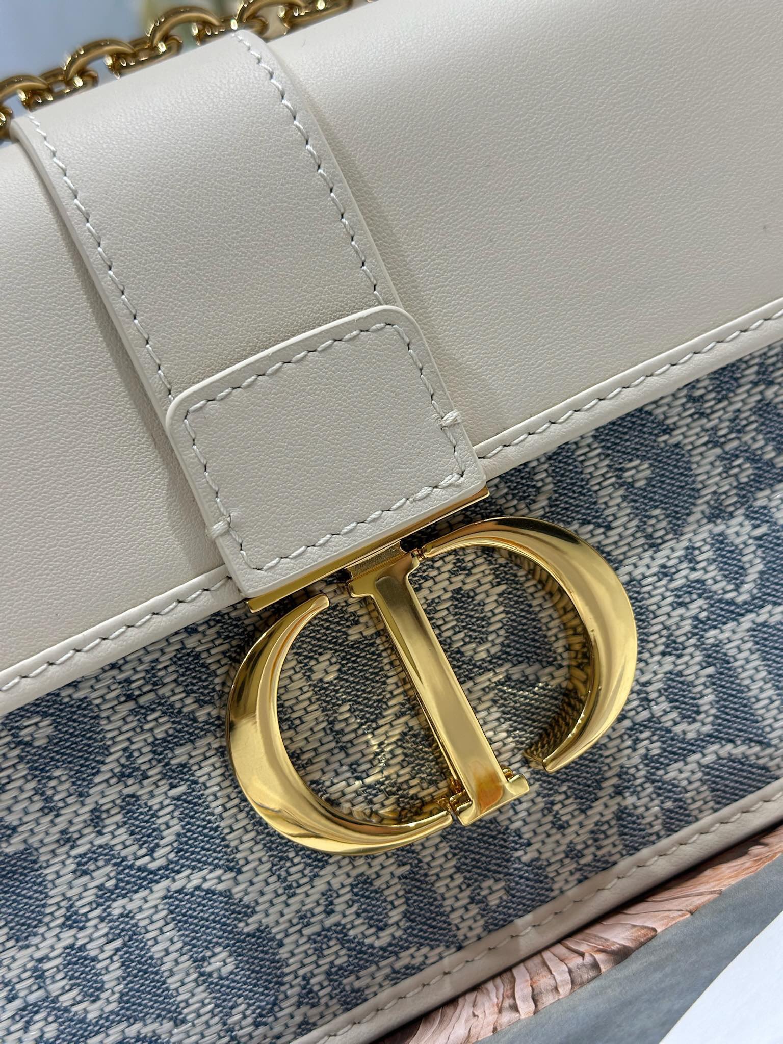 DIOR 30 Montaigne Top Handle