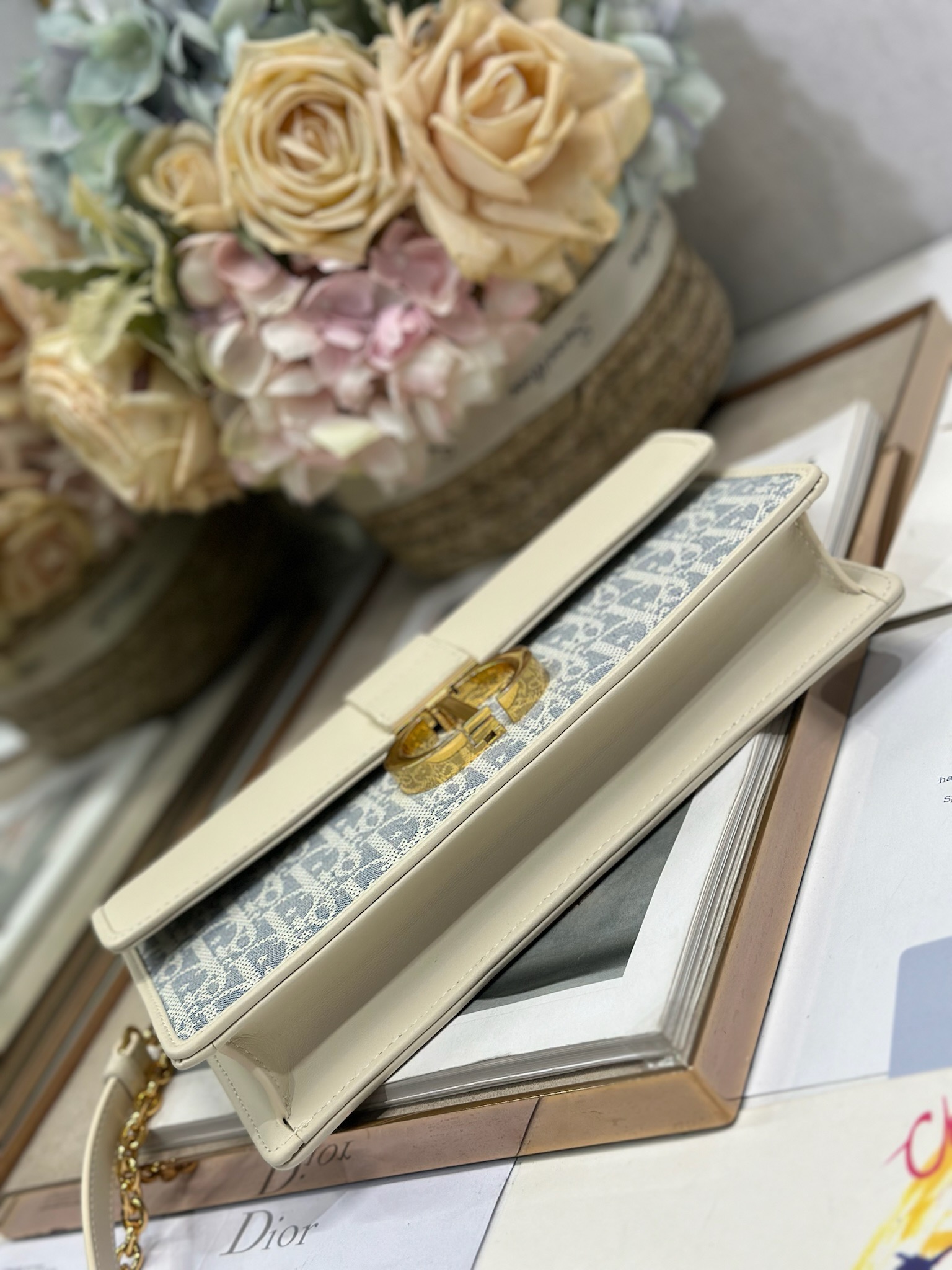 DIOR 30 Montaigne Top Handle