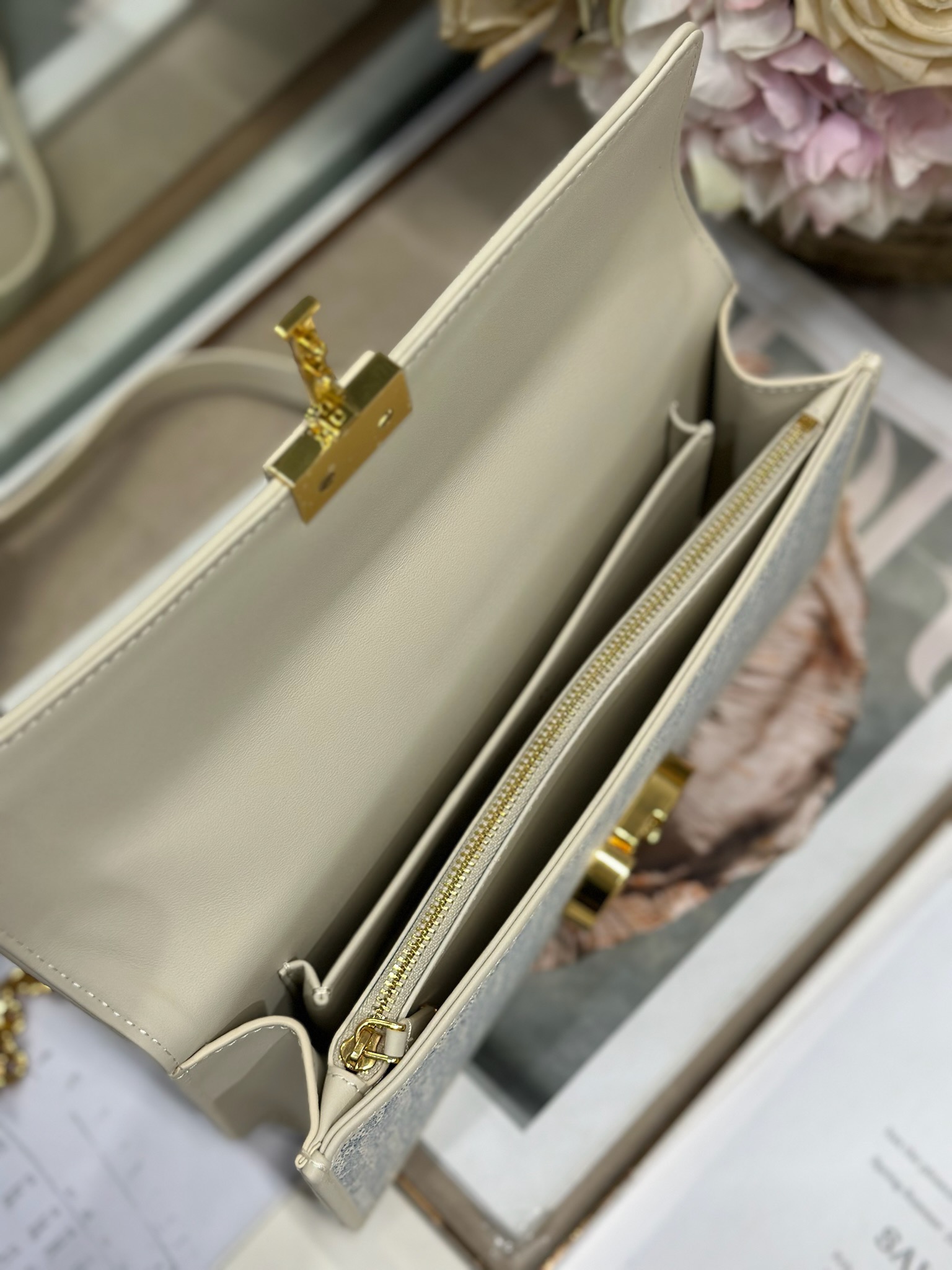 DIOR 30 Montaigne Top Handle