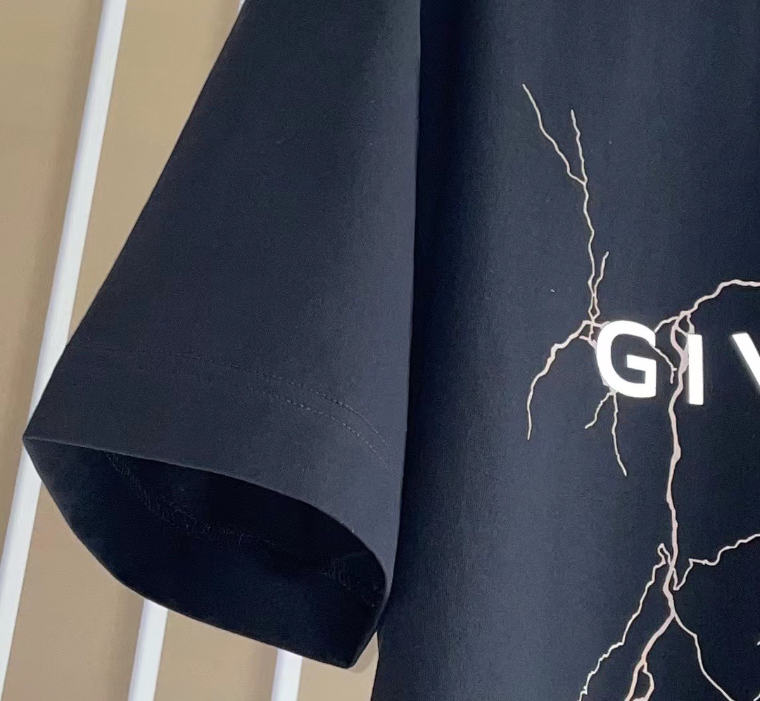 Givenchy Tshirt
