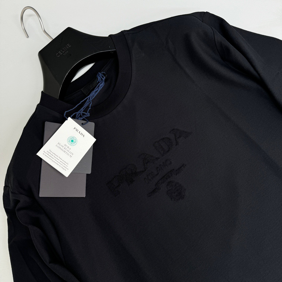 Prada Tshirt